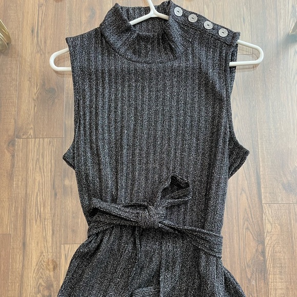 Unique tank with belt - never worn ! - Picture 5 of 5